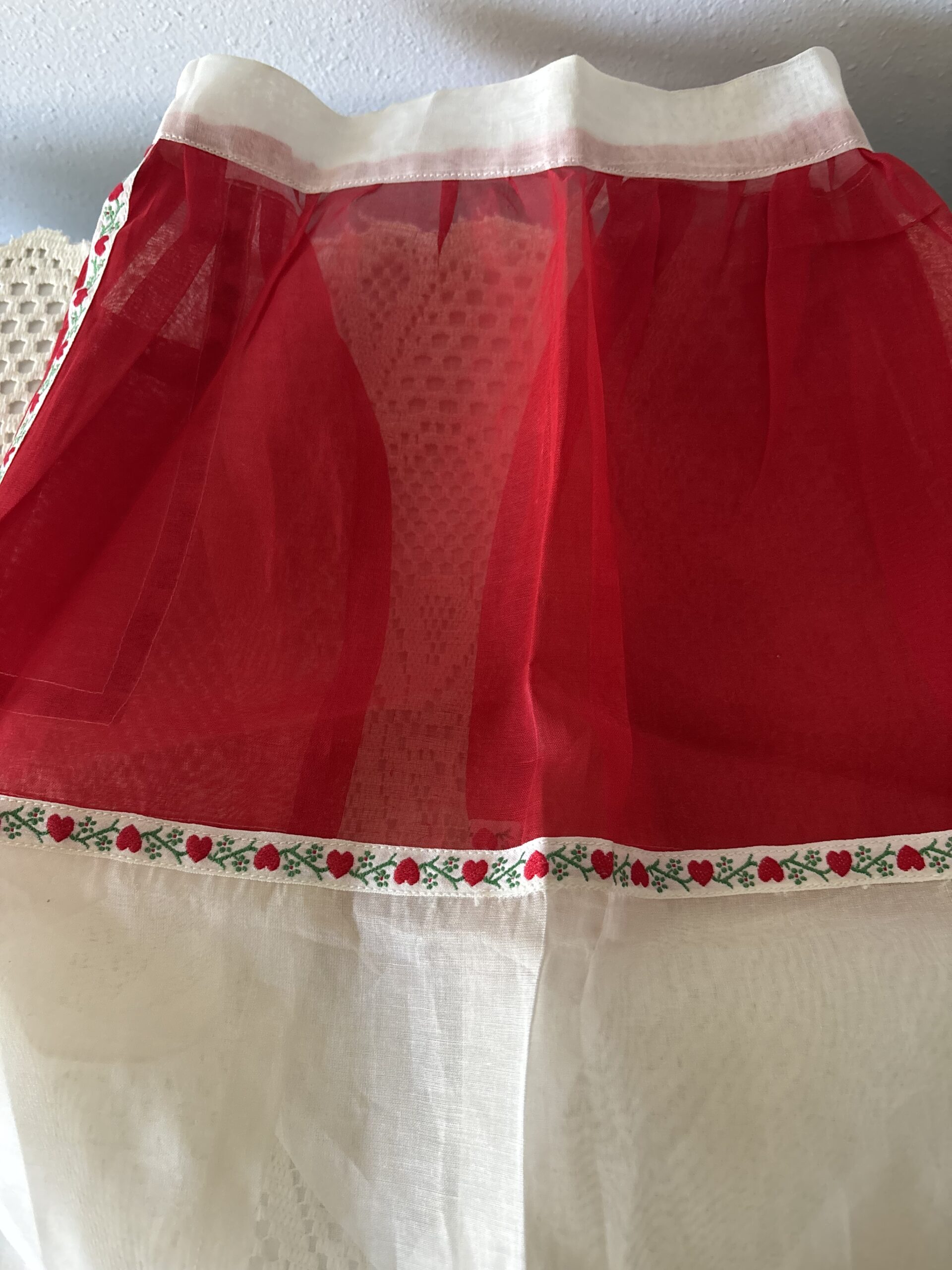 Vintage Red & White Sheer Half Apron with Heart Trim - Image 2