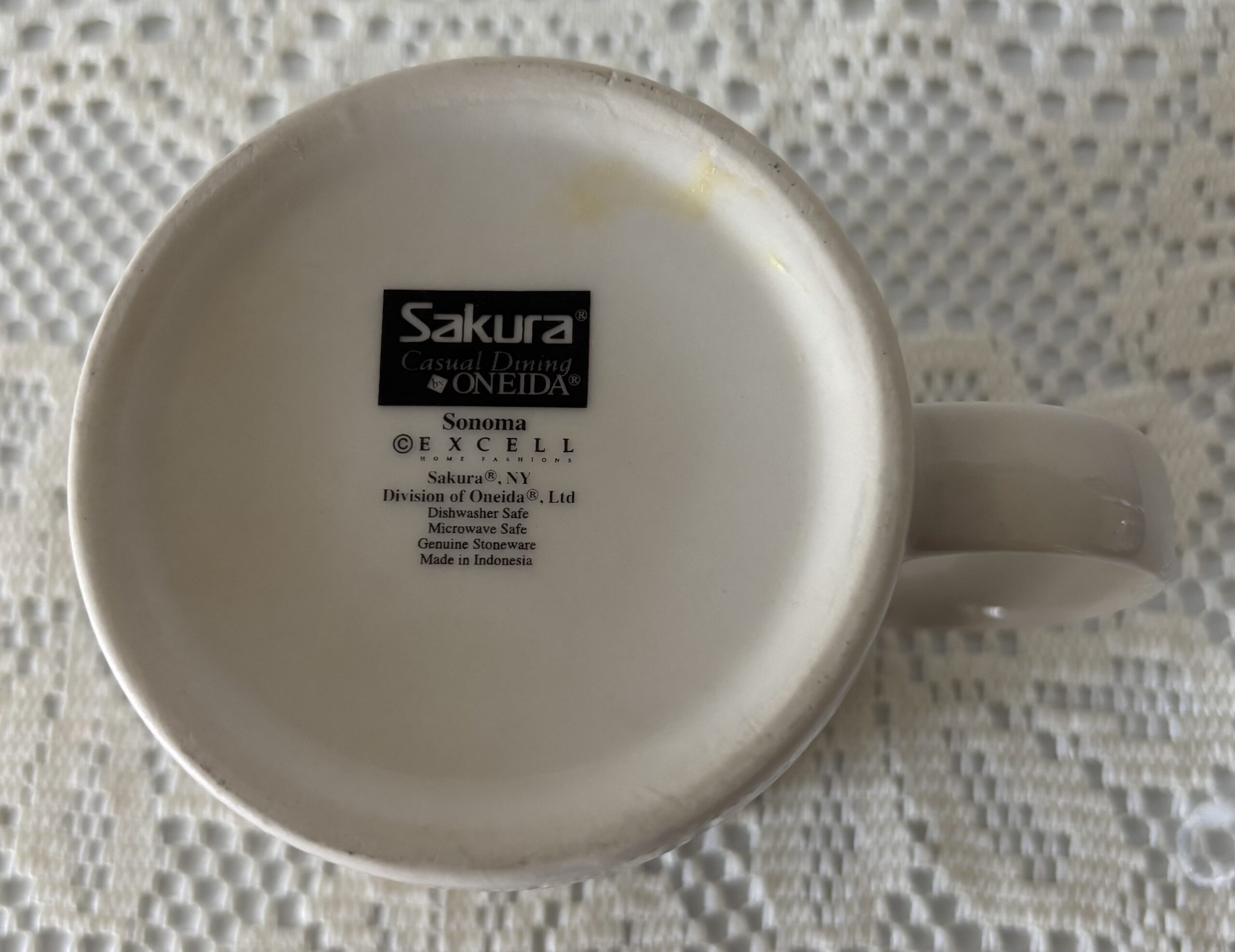Sakura Sonoma Fruit Stoneware Mug by Oneida - Image 4