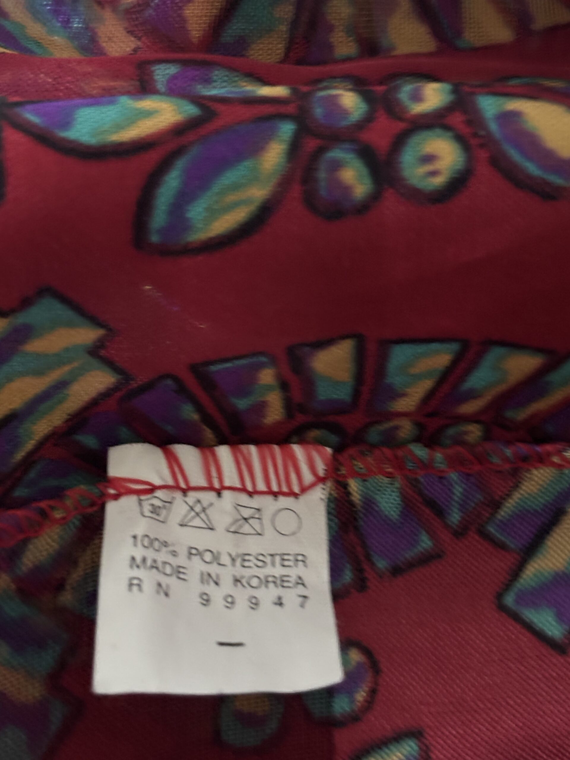 Colorful Red Geometric Print Scarf - Image 2