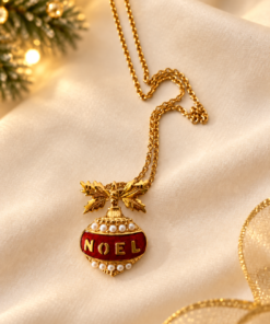 Vintage 1994 Avon “Noel” Christmas Pendant Necklace with Avon Box